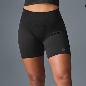ALO Yoga Women's Classic Black Bike Shorts